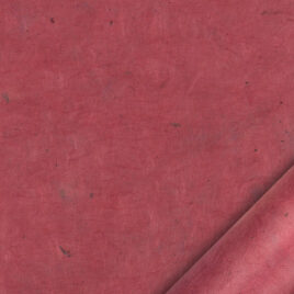 papier indien fait main à partir de la pulpe de coton recyclé issue de l'induxtrie textile. Couleur rouge